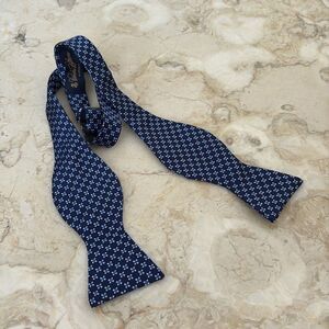 NWT Brooks Brothers 100% Silk Bow Tie